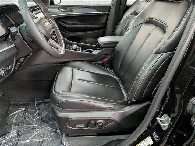 Used 2024 Jeep Grand Cherokee L Limited w/ Trailer Tow Package AWD/4WD image 22