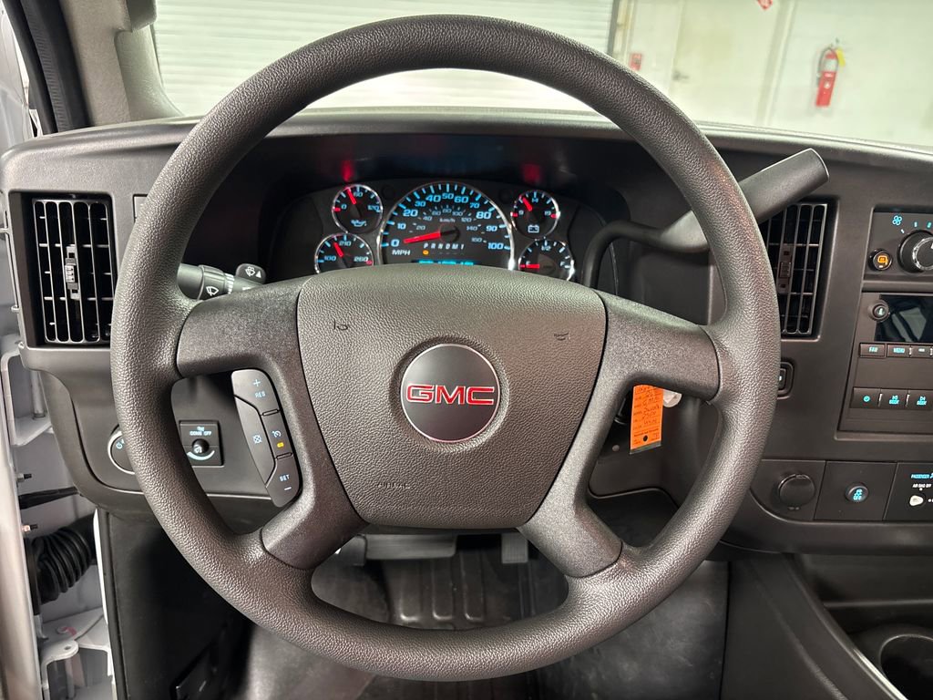 New 2026 GMC Savana 2500 RWD image 29