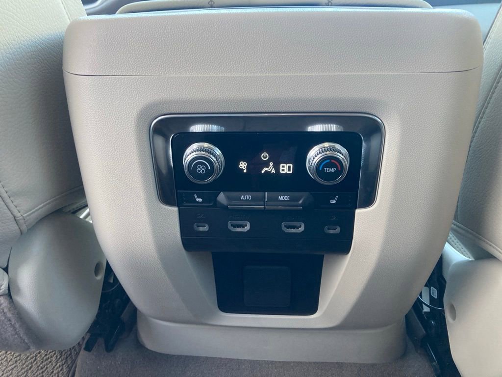 Certified 2024 GMC Yukon Denali w/ Advanced Technology Package AWD/4WD image 17