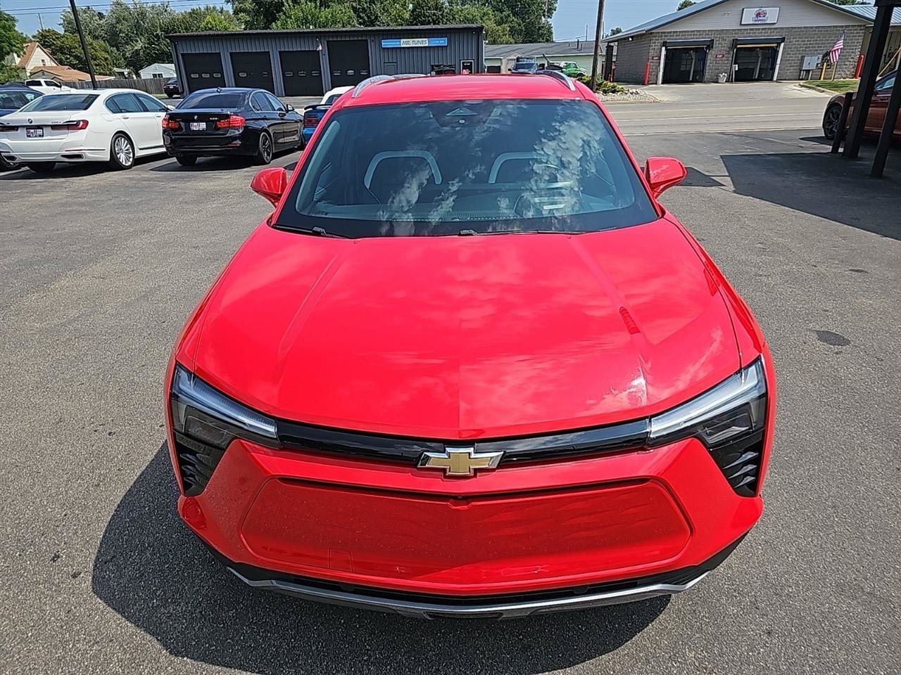 Used 2024 Chevrolet Blazer EV LT AWD/4WD image 9