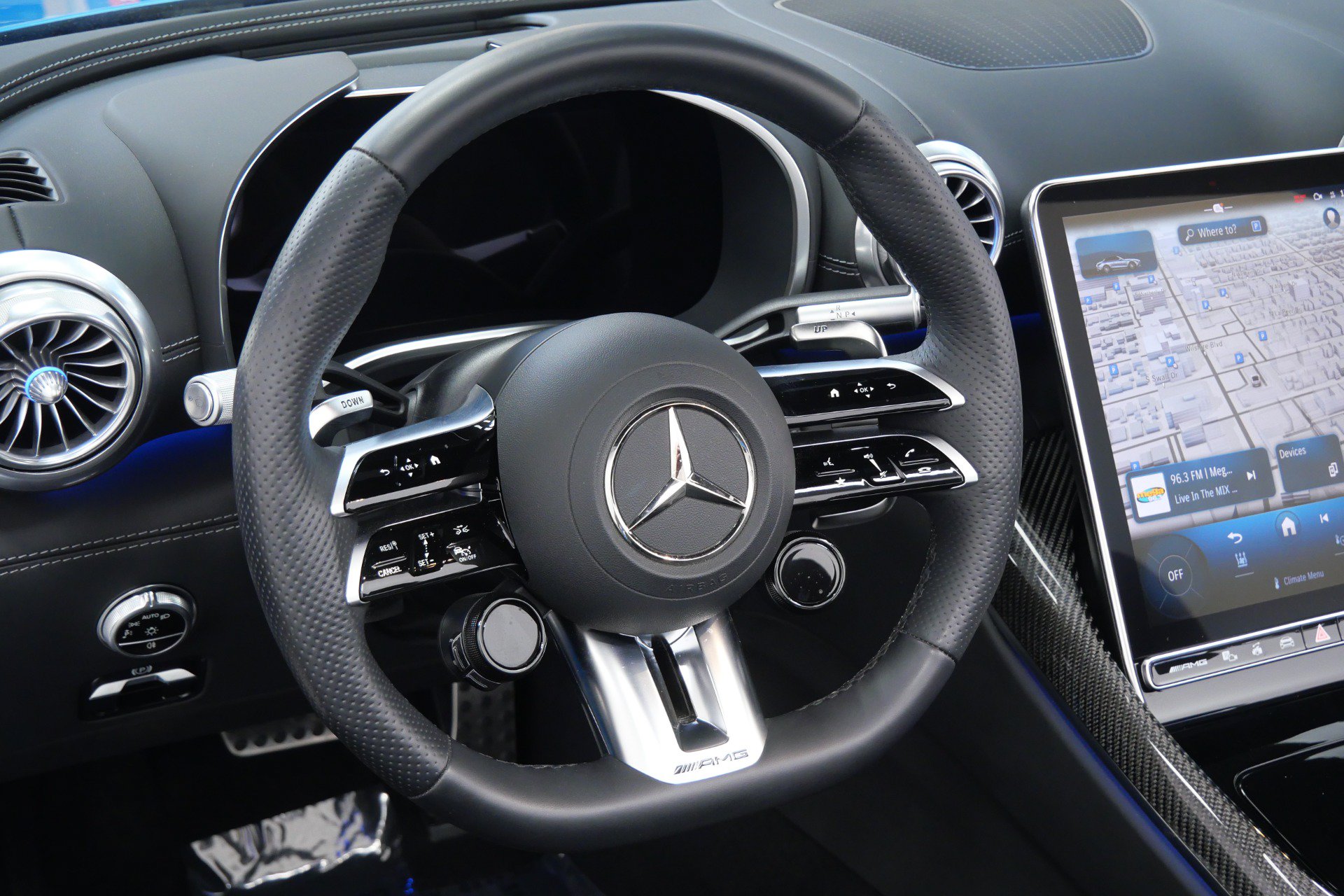 Used 2025 Mercedes-Benz SL 63 AMG S e Performance 4MATIC image 15