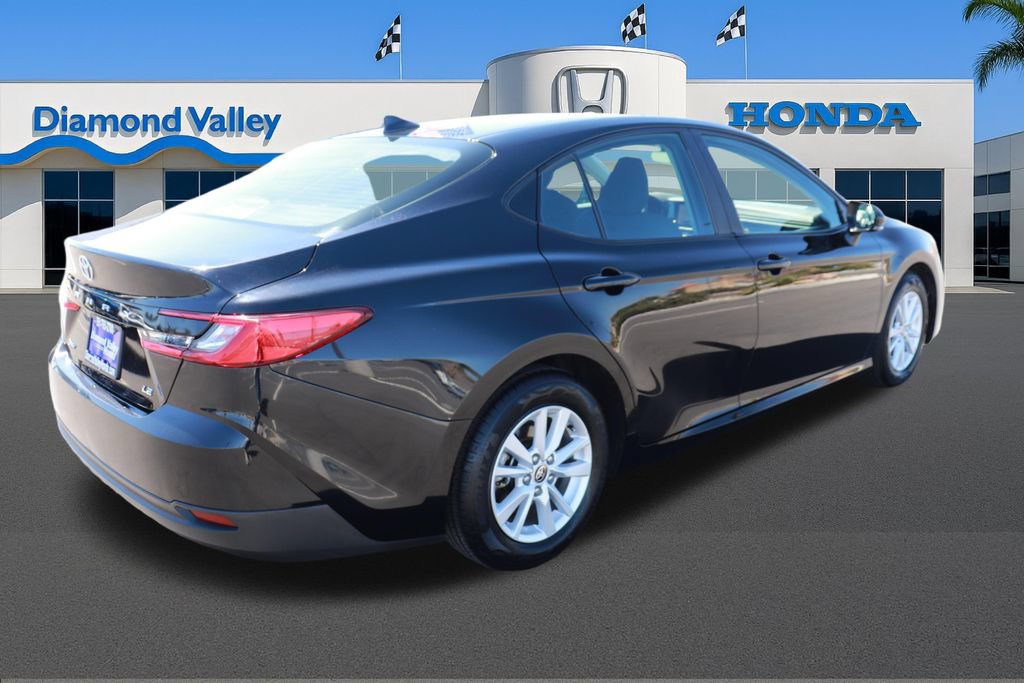 Used 2025 Toyota Camry LE w/ Convenience Package FWD image 8