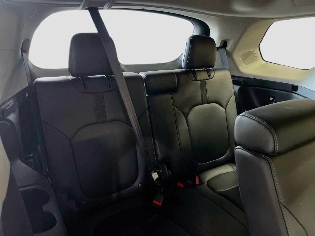 Used 2024 Honda Pilot Touring image 29
