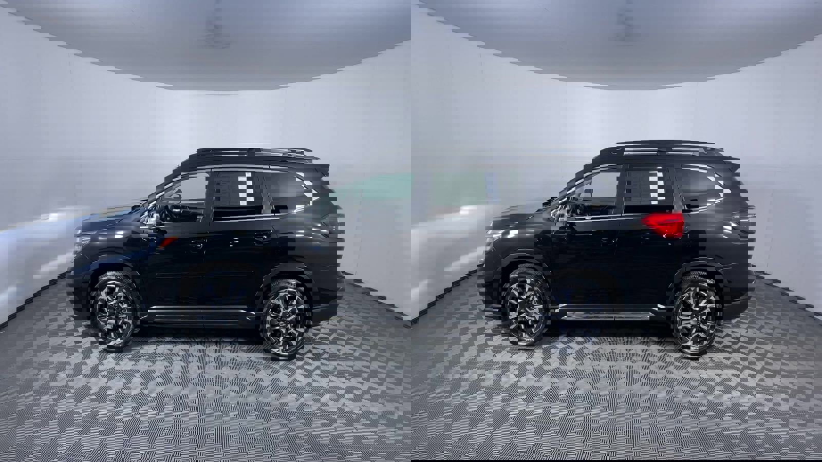 Used 2023 Subaru Ascent Limited w/ Technology Package image 5