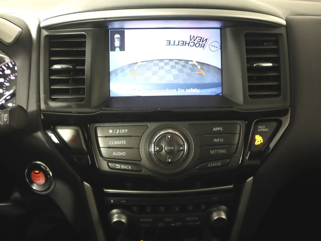 Used 2019 Nissan Pathfinder S image 13