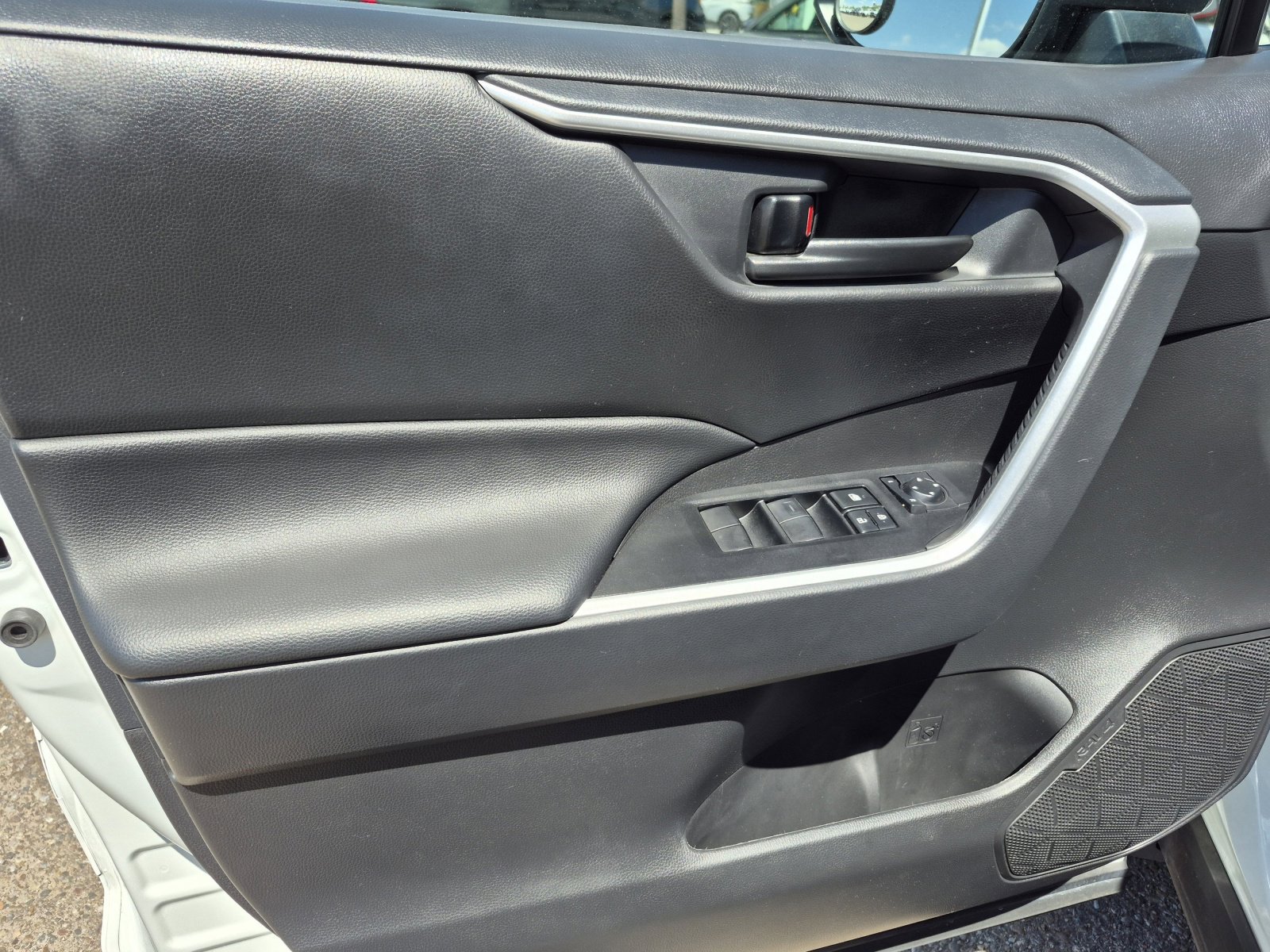 Certified 2023 Toyota RAV4 LE AWD/4WD image 14