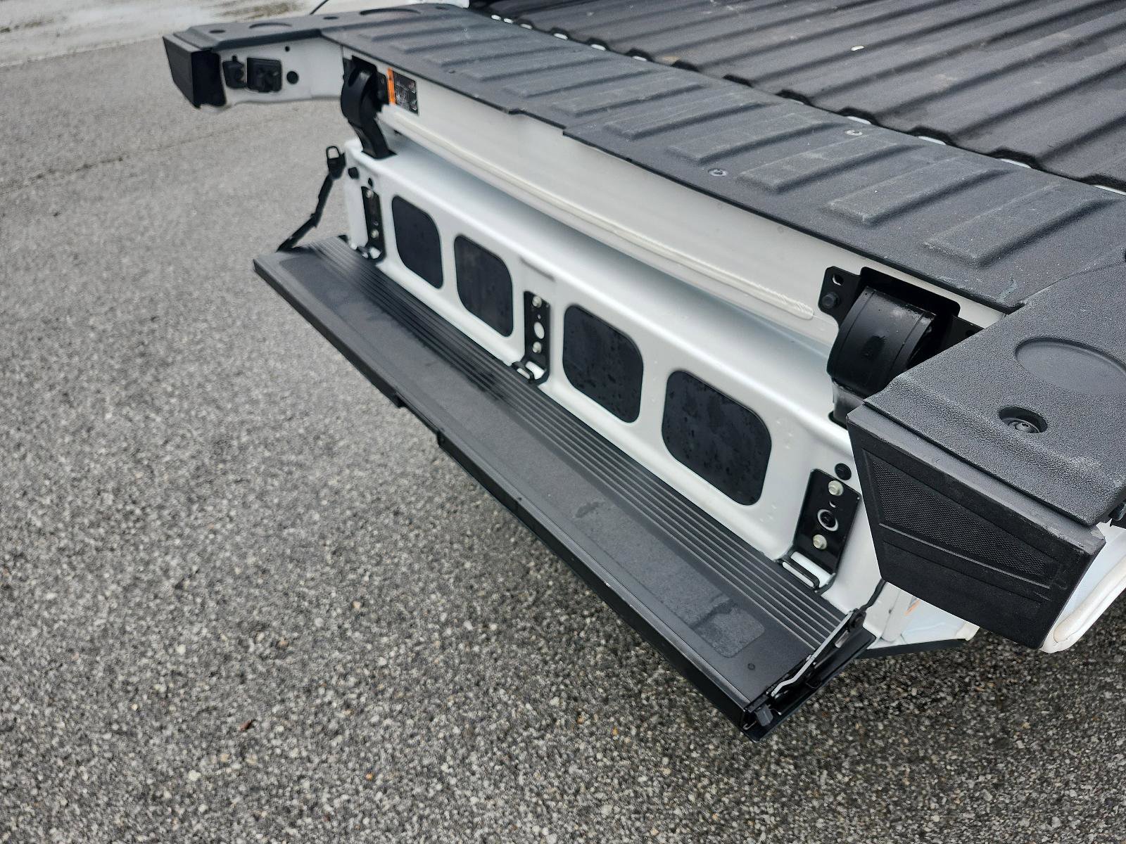 Used 2023 GMC Sierra 2500 Denali w/ Denali Ultimate Package image 13