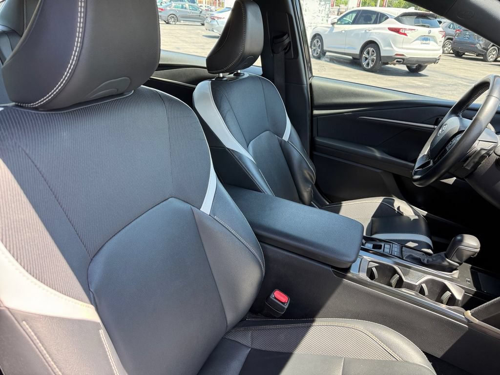 Certified 2025 Toyota Camry SE FWD image 18