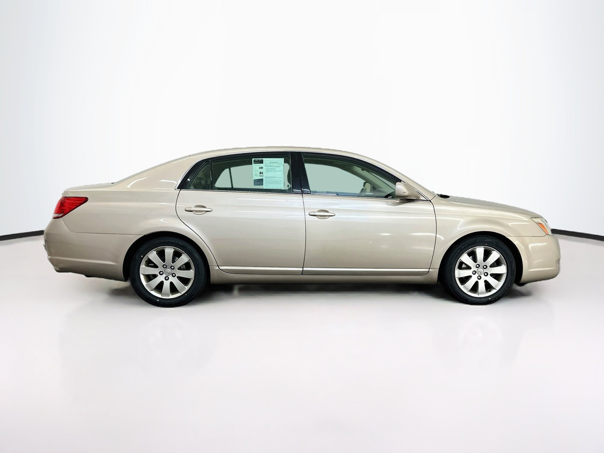 Used 2006 Toyota Avalon XLS FWD image 10