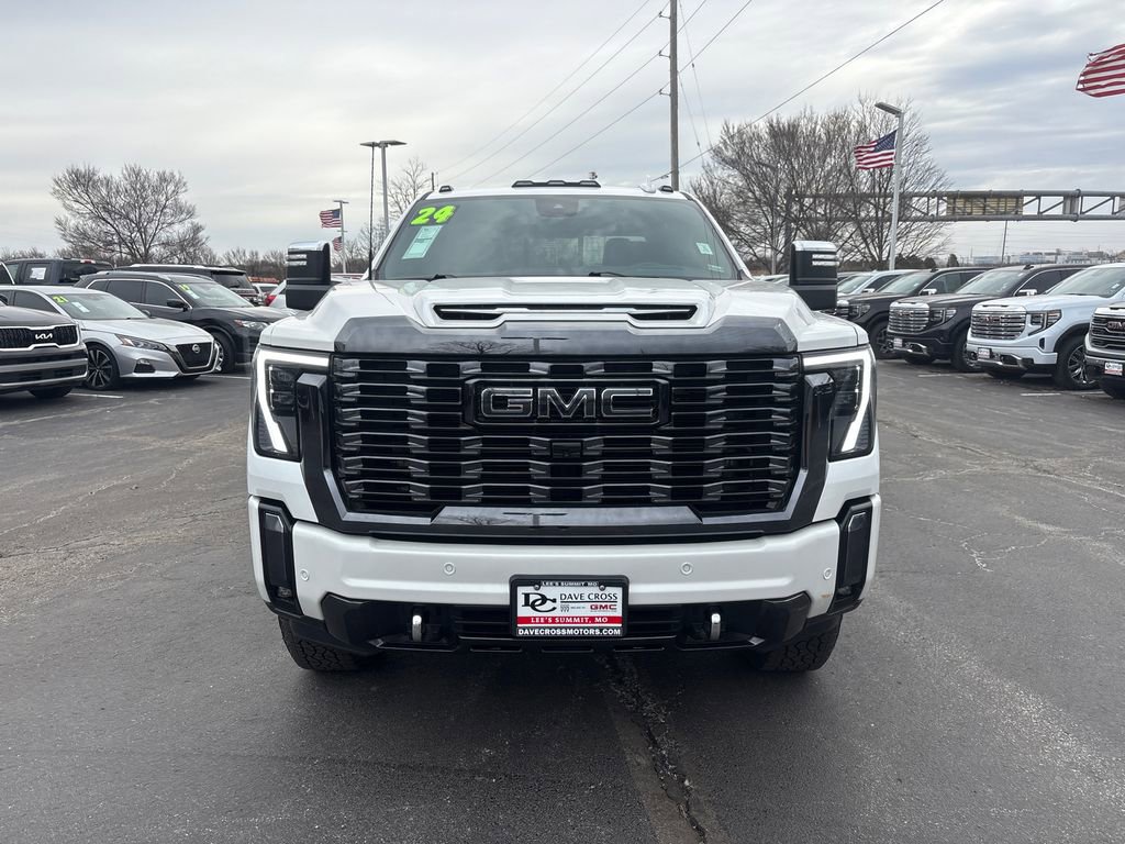 Used 2024 GMC Sierra 3500 Denali Ultimate image 2