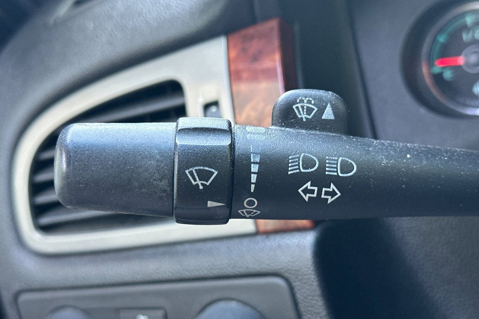 Used 2011 Chevrolet Silverado 2500 LTZ w/ LTZ Plus Package image 34