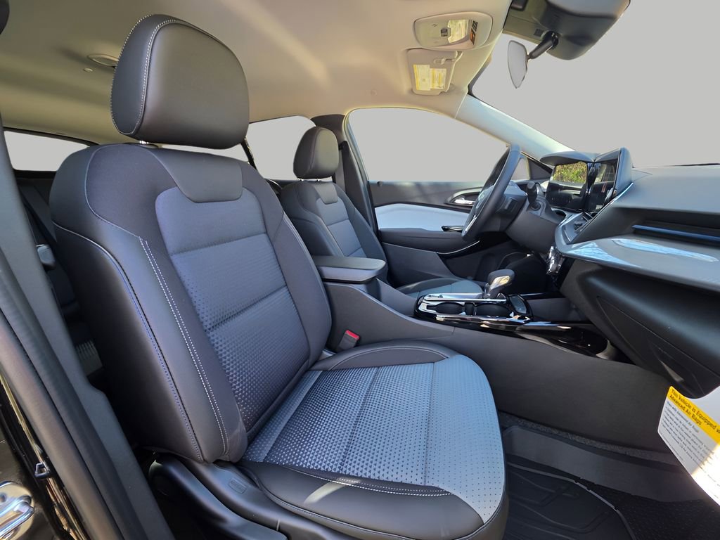 New 2026 Chevrolet Trax LT w/ Driver Confidence Package image 11