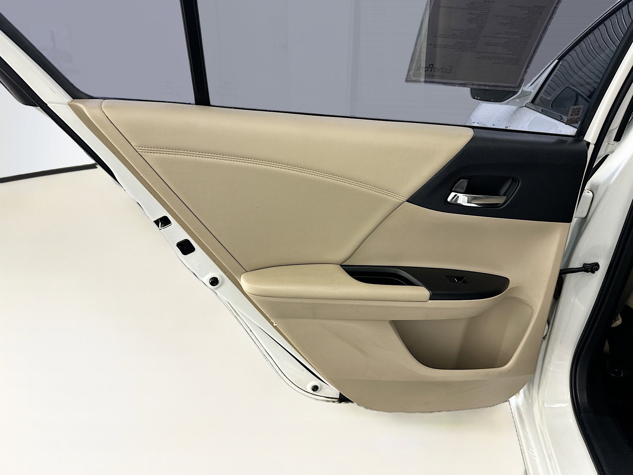 Used 2016 Honda Accord EX-L image 27