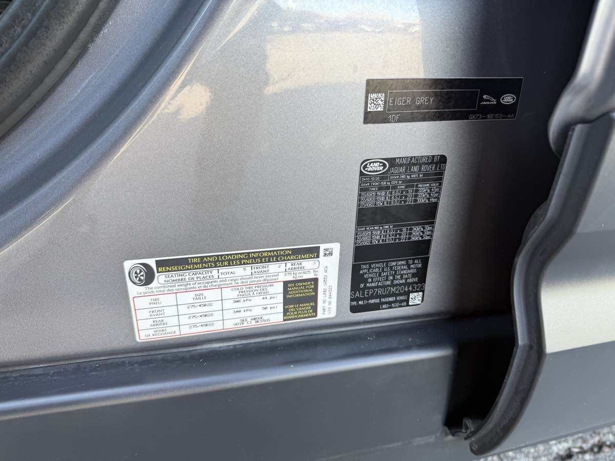 Used 2021 Land Rover Defender 110 SE image 28