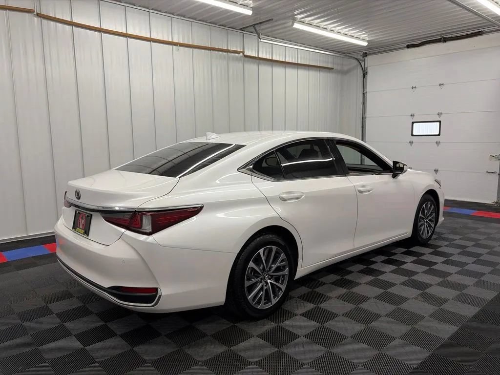 Used 2025 Lexus ES 250 w/ Premium Package AWD/4WD image 3