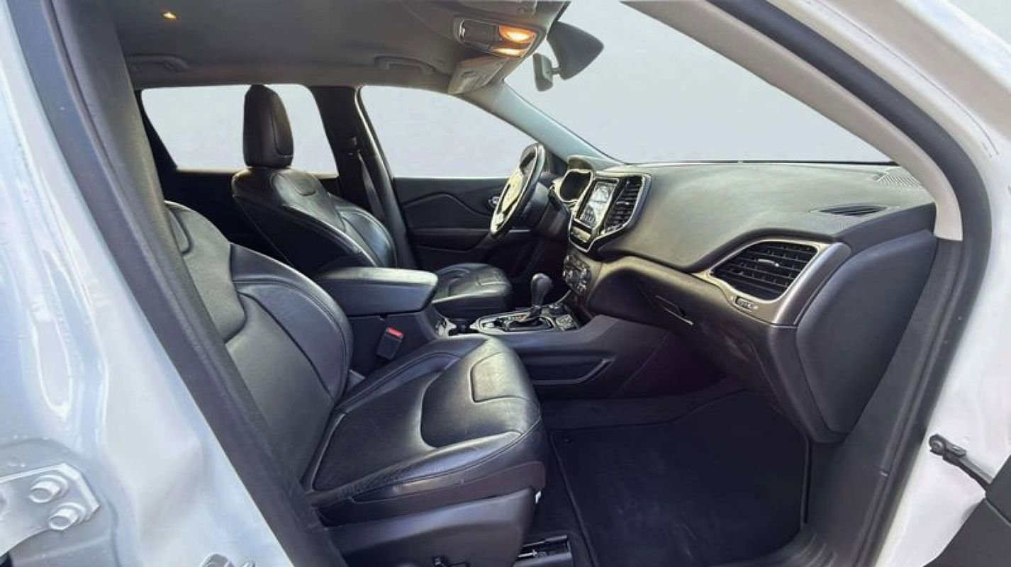 Used 2020 Jeep Cherokee Limited image 15