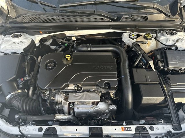 Used 2023 Chevrolet Malibu LT image 18