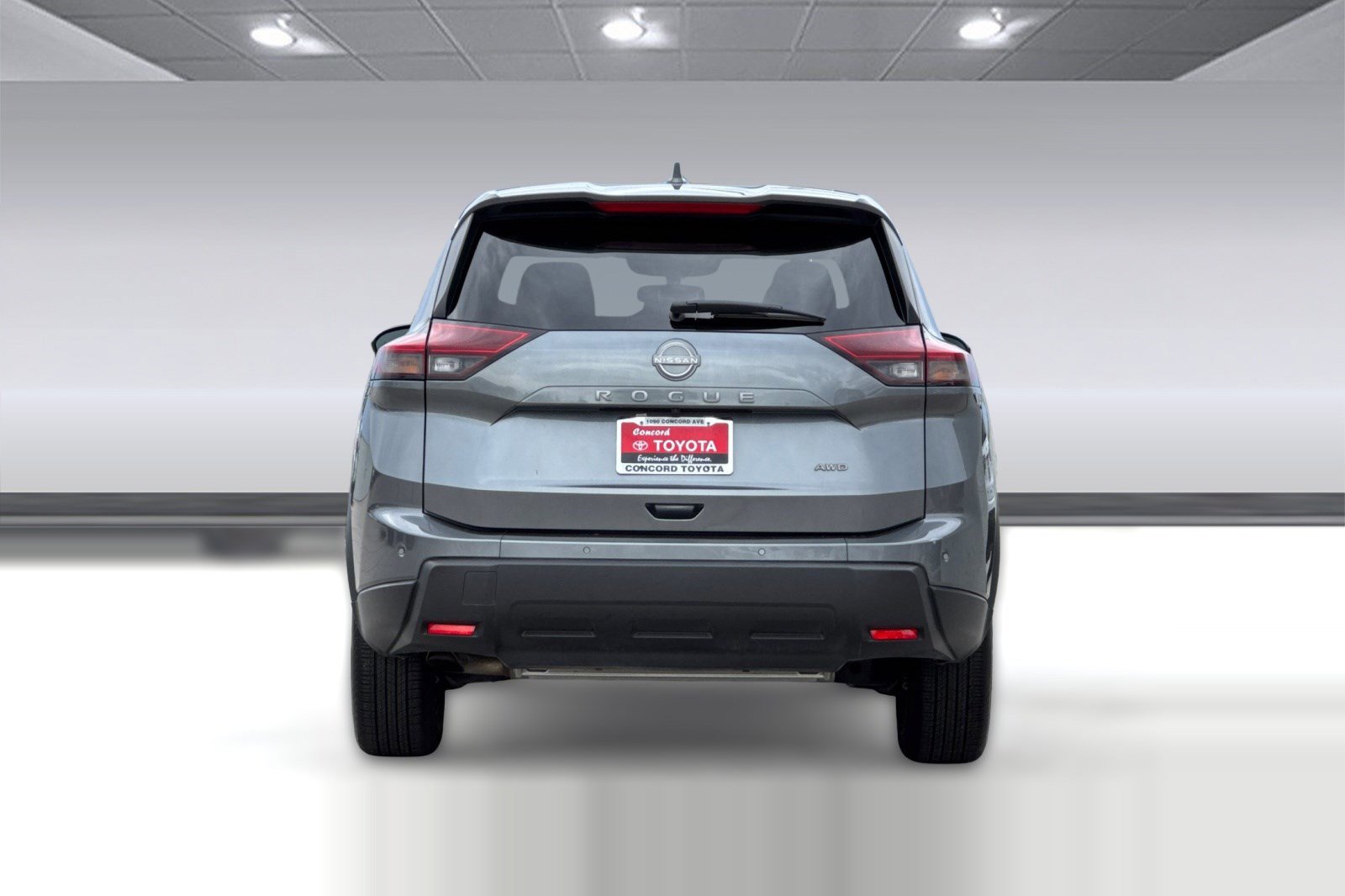 Used 2025 Nissan Rogue SV AWD/4WD image 10
