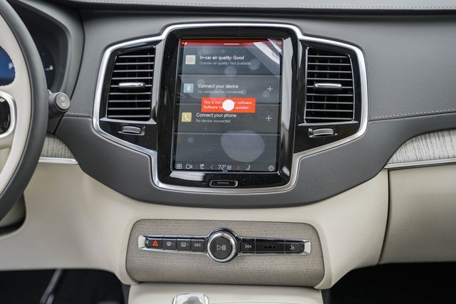 New 2025 Volvo XC90 T8 Ultra w/ Protection Package Premier image 19