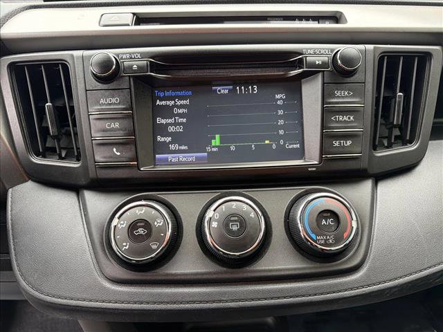 Used 2017 Toyota RAV4 LE image 18