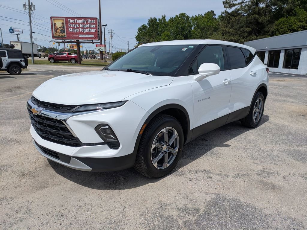 Used 2025 Chevrolet Blazer LT image 7