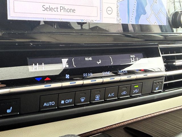 Certified 2024 Toyota Sienna XLE w/ XLE Plus Package image 22