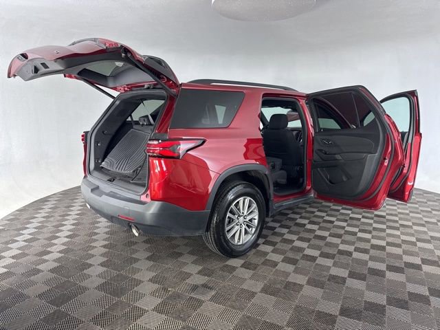 Used 2023 Chevrolet Traverse LT image 18