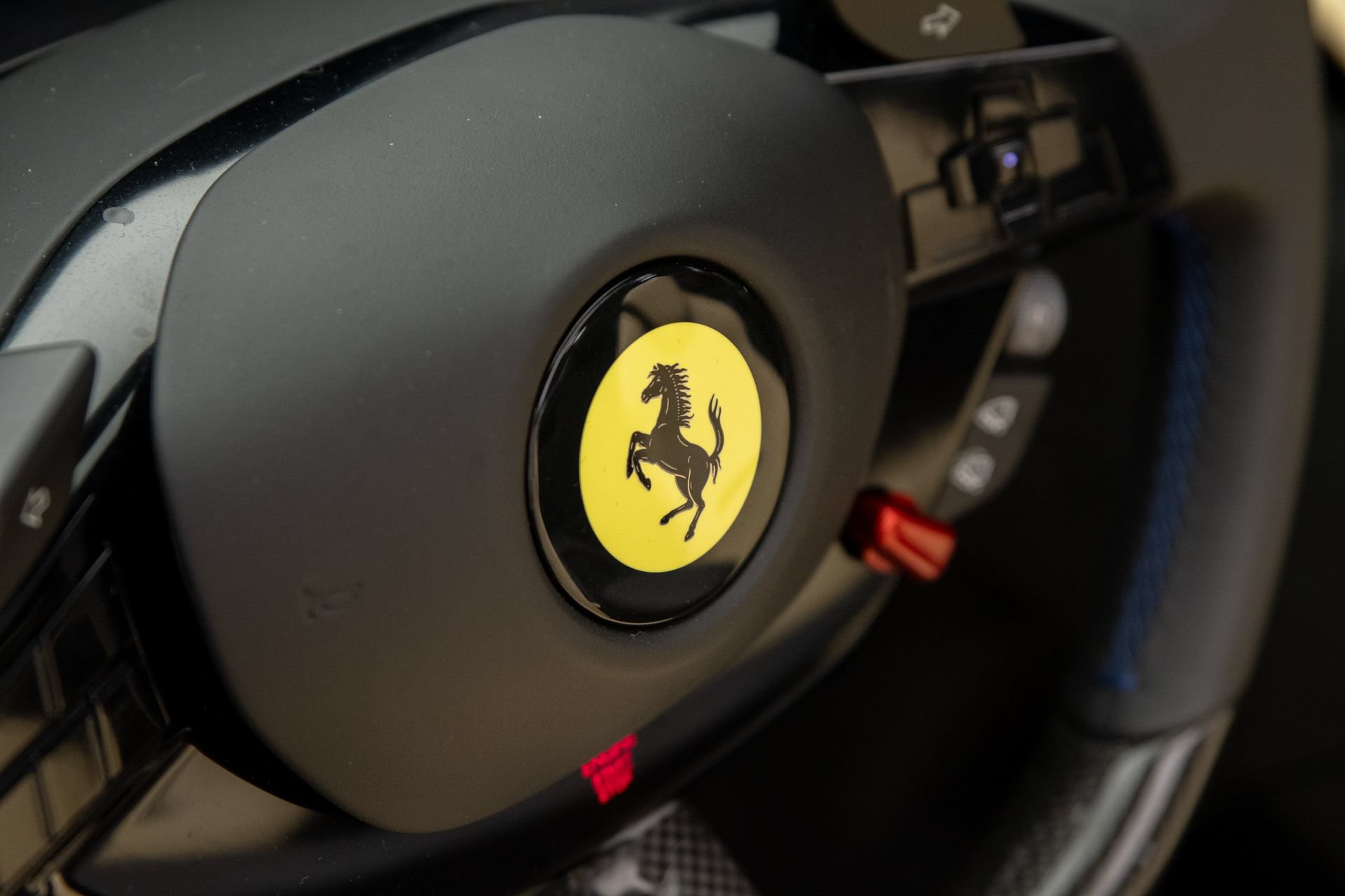 Used 2026 Ferrari Roma Spider RWD image 24