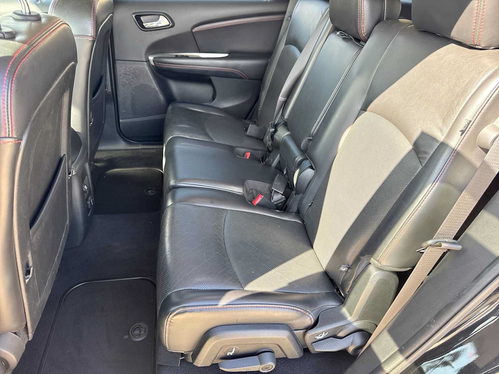 Used 2018 Dodge Journey GT w/ Driver Convenience Group AWD/4WD image 19
