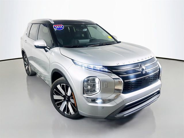 Used 2025 Mitsubishi Outlander SEL AWD/4WD image 2