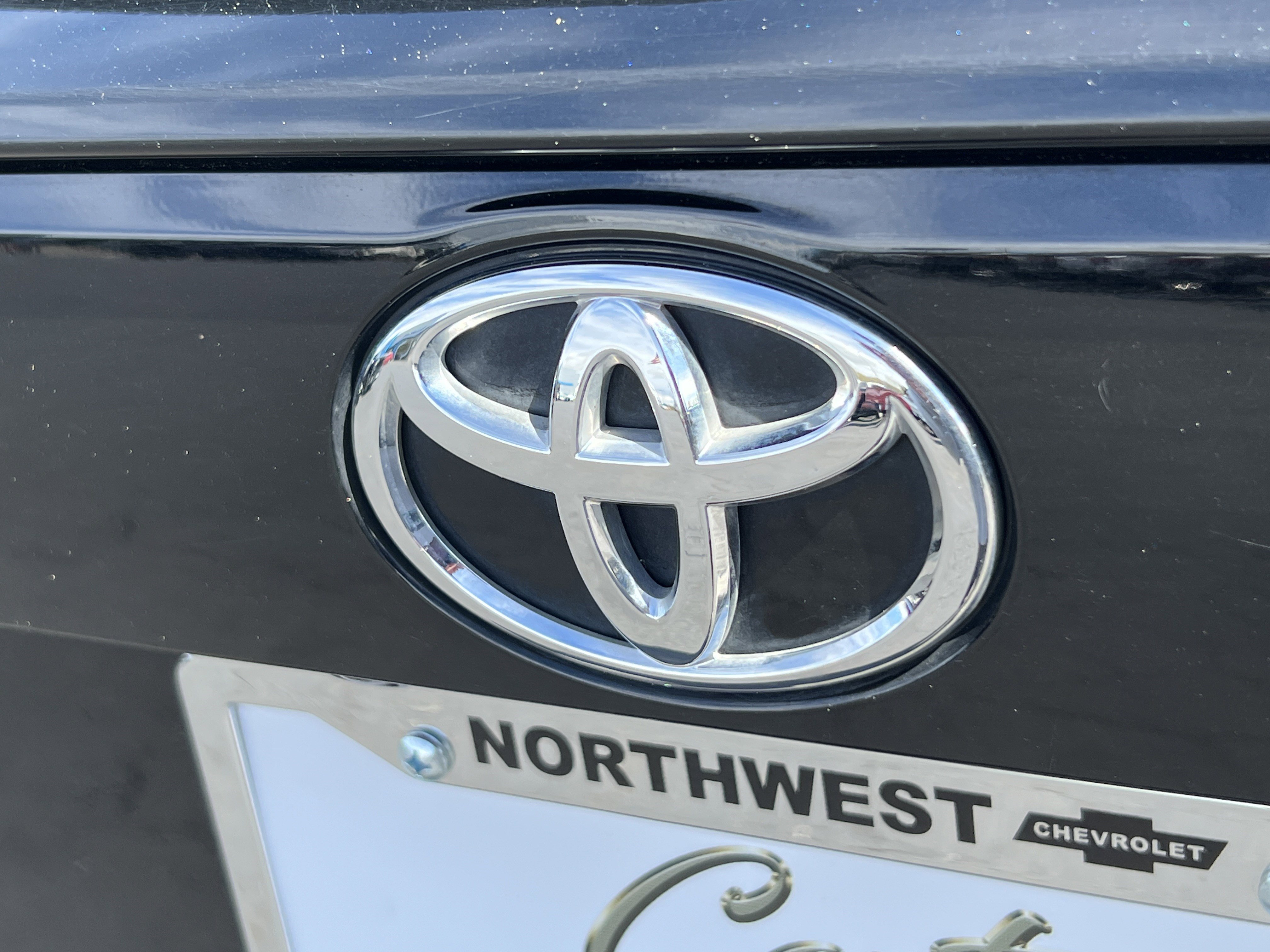 Used 2025 Toyota RAV4 XLE AWD/4WD image 8