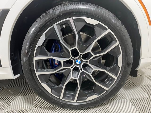 Used 2026 BMW X7 xDrive40i w/ Executive Package image 25