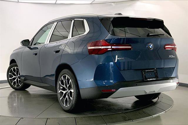 New 2026 BMW X3 xDrive30 w/ Premium Package image 2