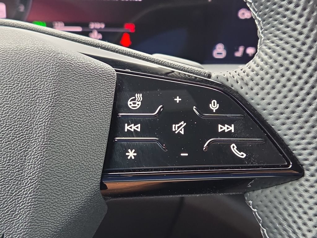 Certified 2025 Audi SQ5 Premium Plus AWD/4WD image 27