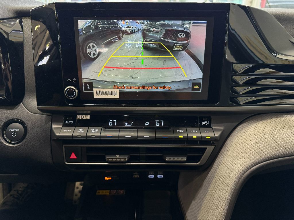 Used 2025 Toyota Camry SE image 18