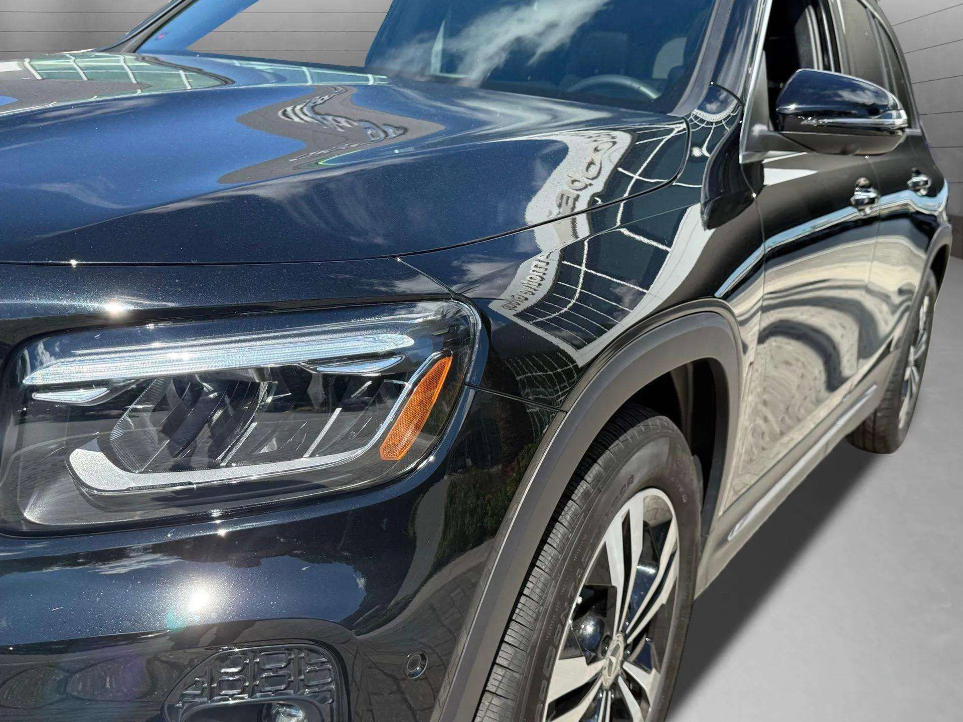 Used 2025 Mercedes-Benz GLB 250 GLB 250 image 34