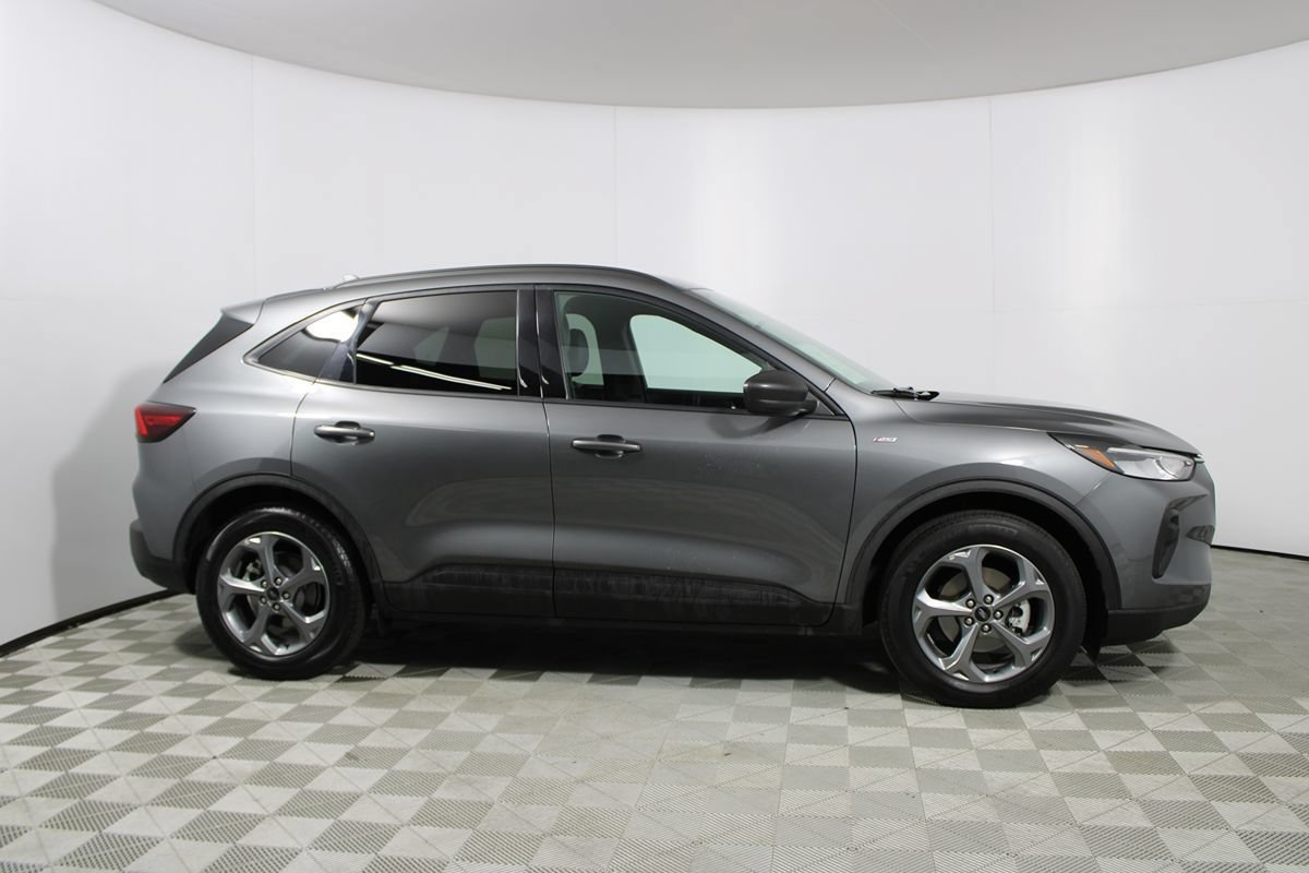 Used 2025 Ford Escape ST-Line FWD image 21