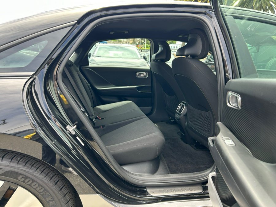 Used 2024 Hyundai Ioniq 6 SE RWD image 37