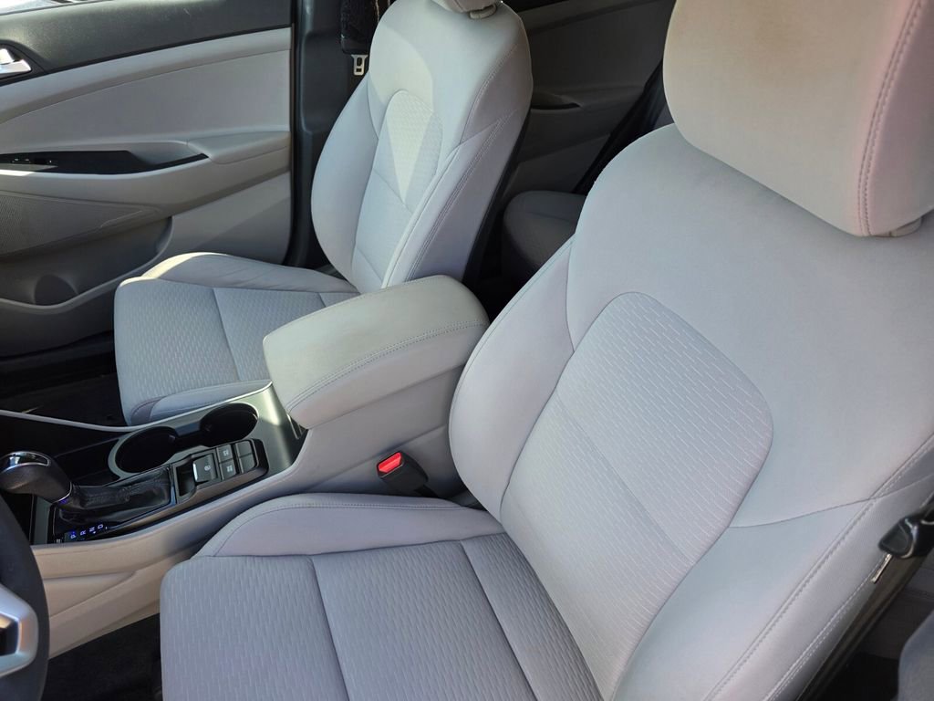 Used 2021 Hyundai Tucson Value w/ Cargo Package image 10