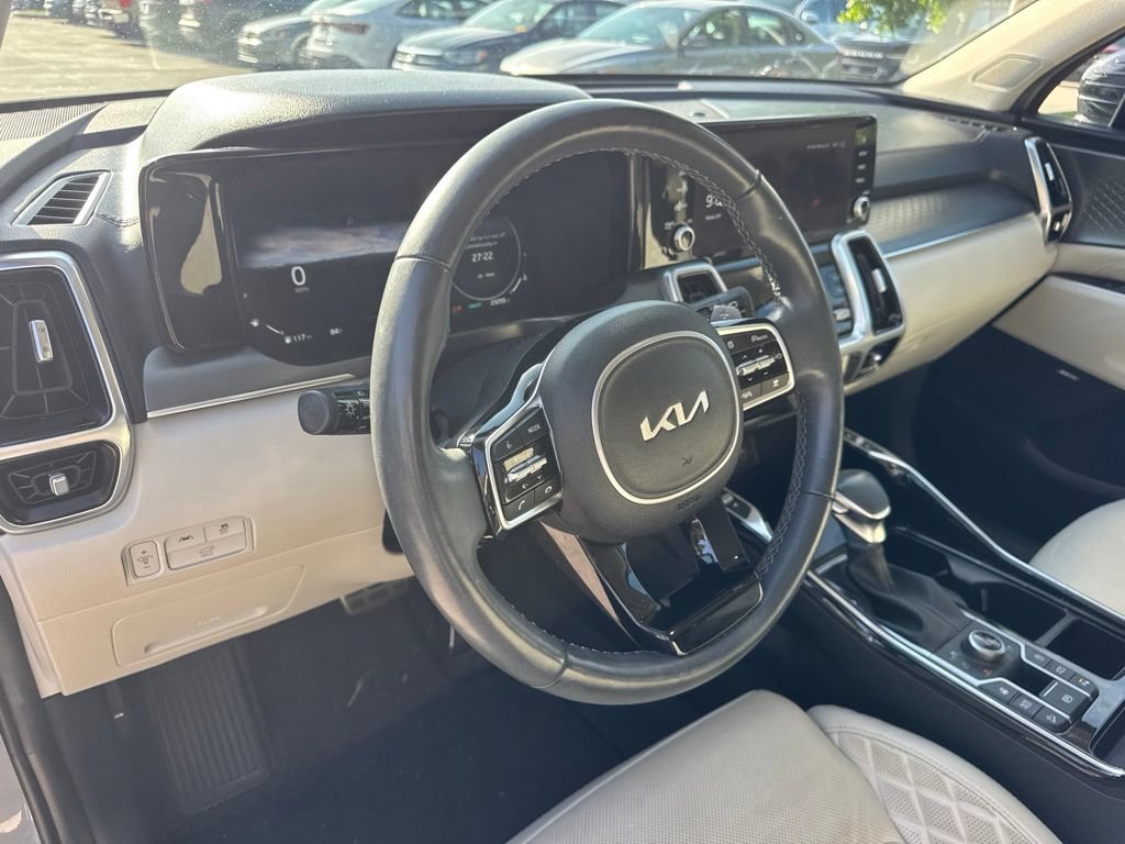 Used 2023 Kia Sorento SX AWD/4WD image 9