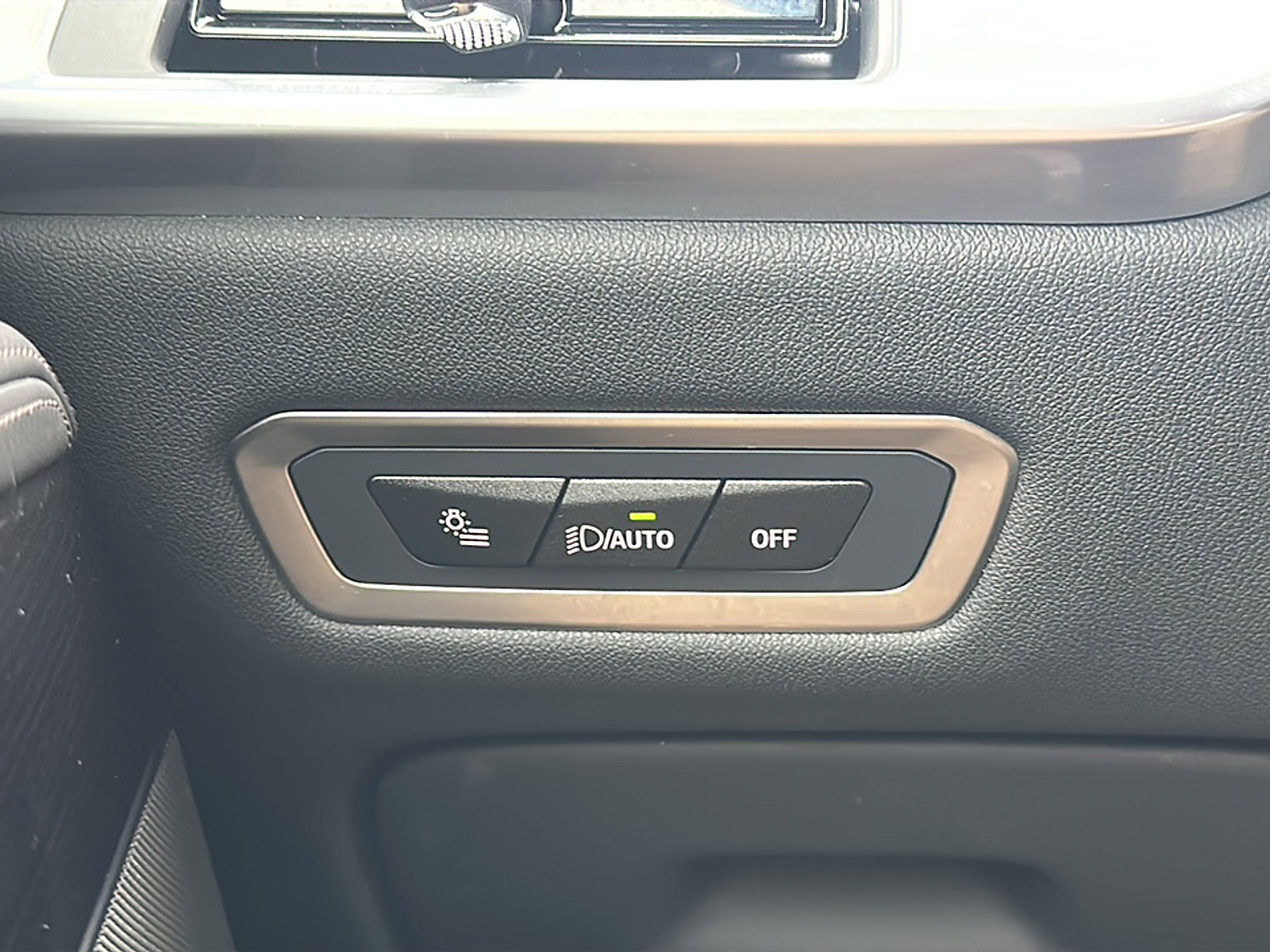 Certified 2024 BMW X7 M60i w/ Executive Package image 36