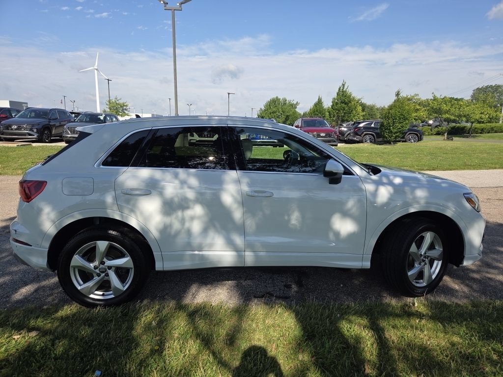 Used 2020 Audi Q3 2.0T Premium Plus w/ Premium Plus Package AWD/4WD image 17