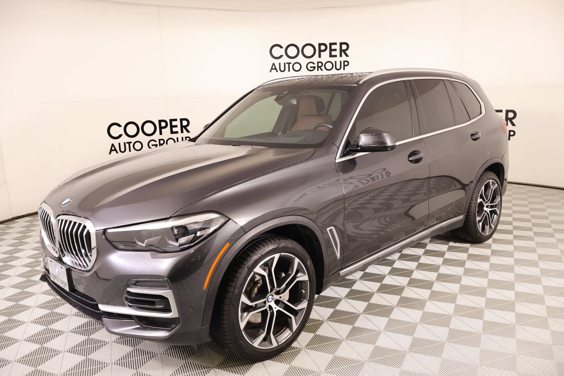 Used 2023 BMW X5 xDrive40i w/ Luxury Seating Package AWD/4WD image 11