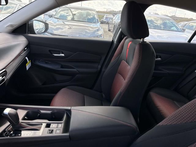 New 2026 Nissan Sentra SR w/ Floor Mat Package FWD image 19