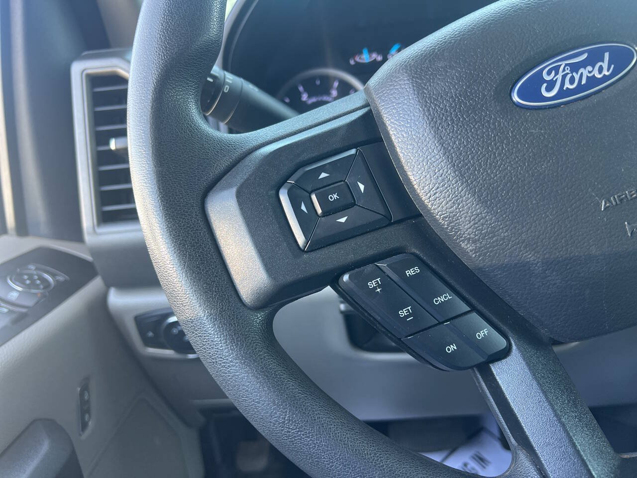 Used 2022 Ford F250 XL w/ STX Appearance Package AWD/4WD image 14