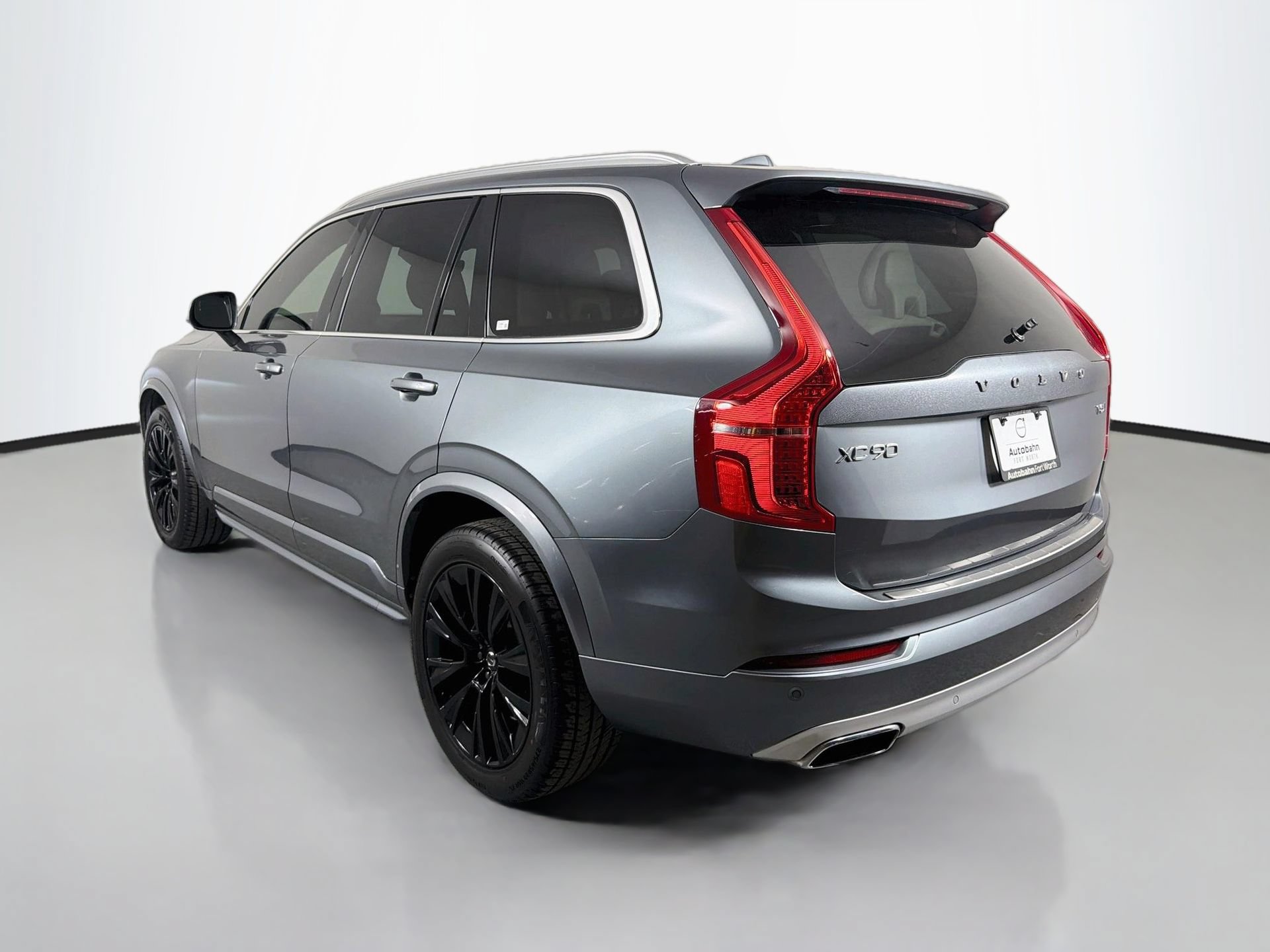 Used 2020 Volvo XC90 T5 Momentum w/ Protection Package Premier AWD/4WD image 8