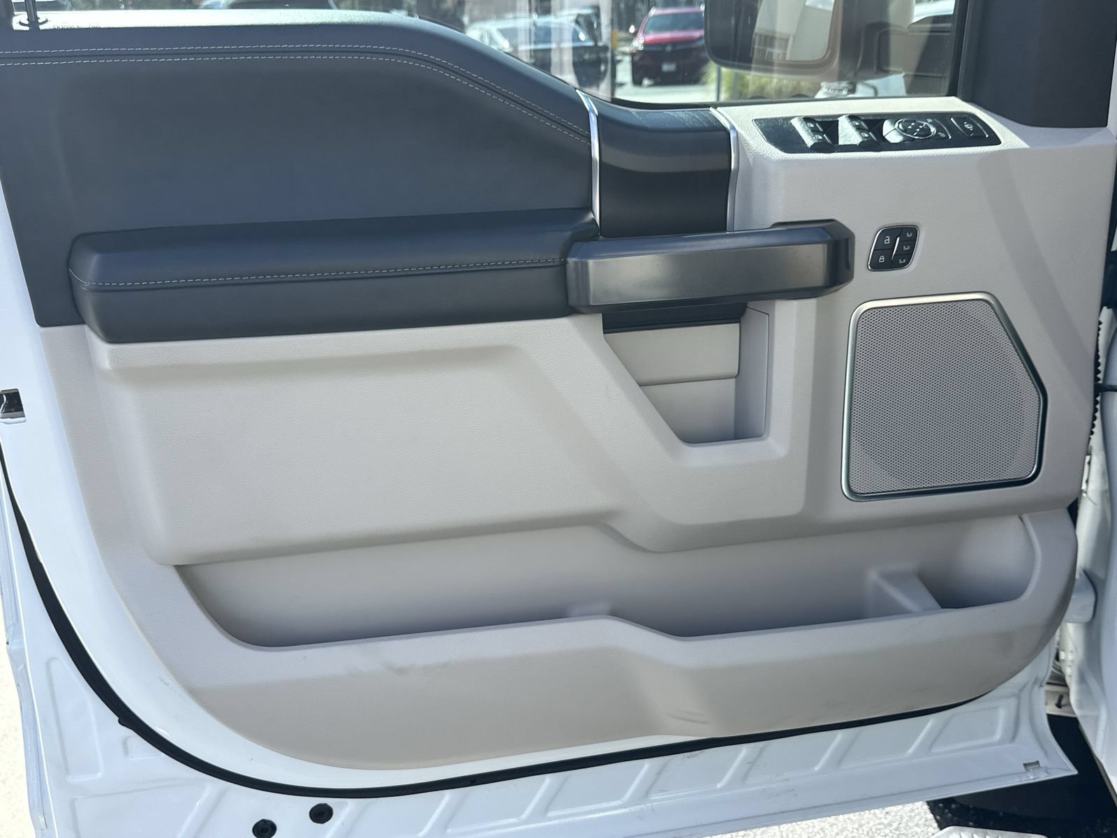 Used 2021 Ford F350 Limited AWD/4WD image 14