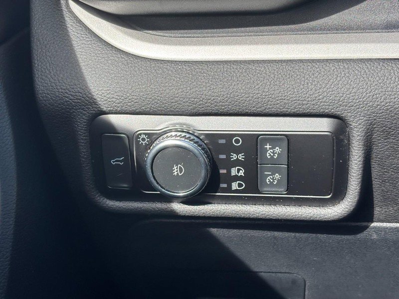 Used 2022 Ford Explorer XLT w/ Equipment Group 202A image 19