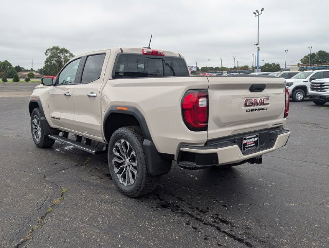 New 2026 GMC Canyon Denali w/ LPO, Black Badging Package AWD/4WD image 5