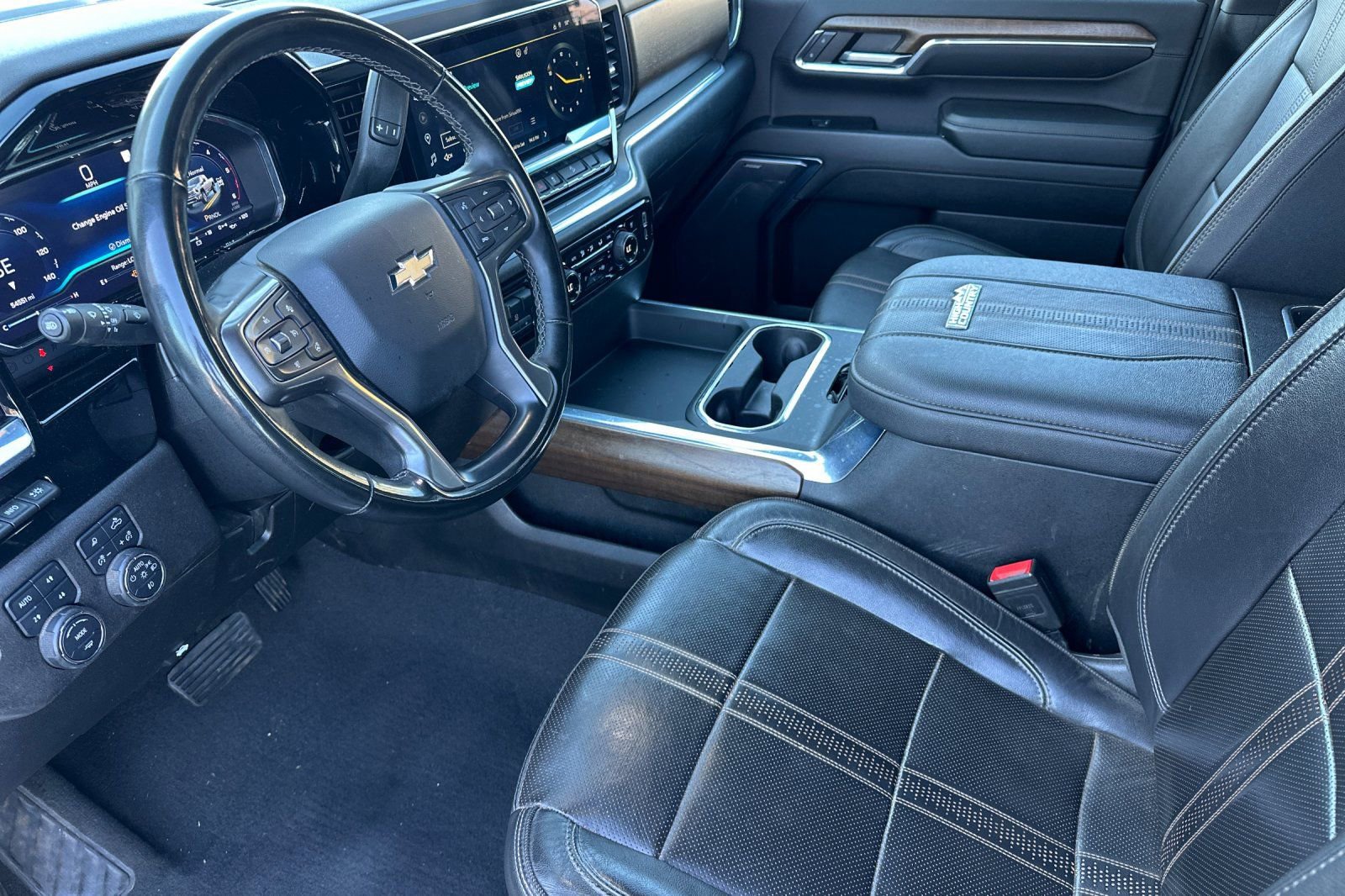 Used 2024 Chevrolet Silverado 3500 High Country w/ Technology Package image 11